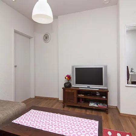 Old Town 91 Apartment *